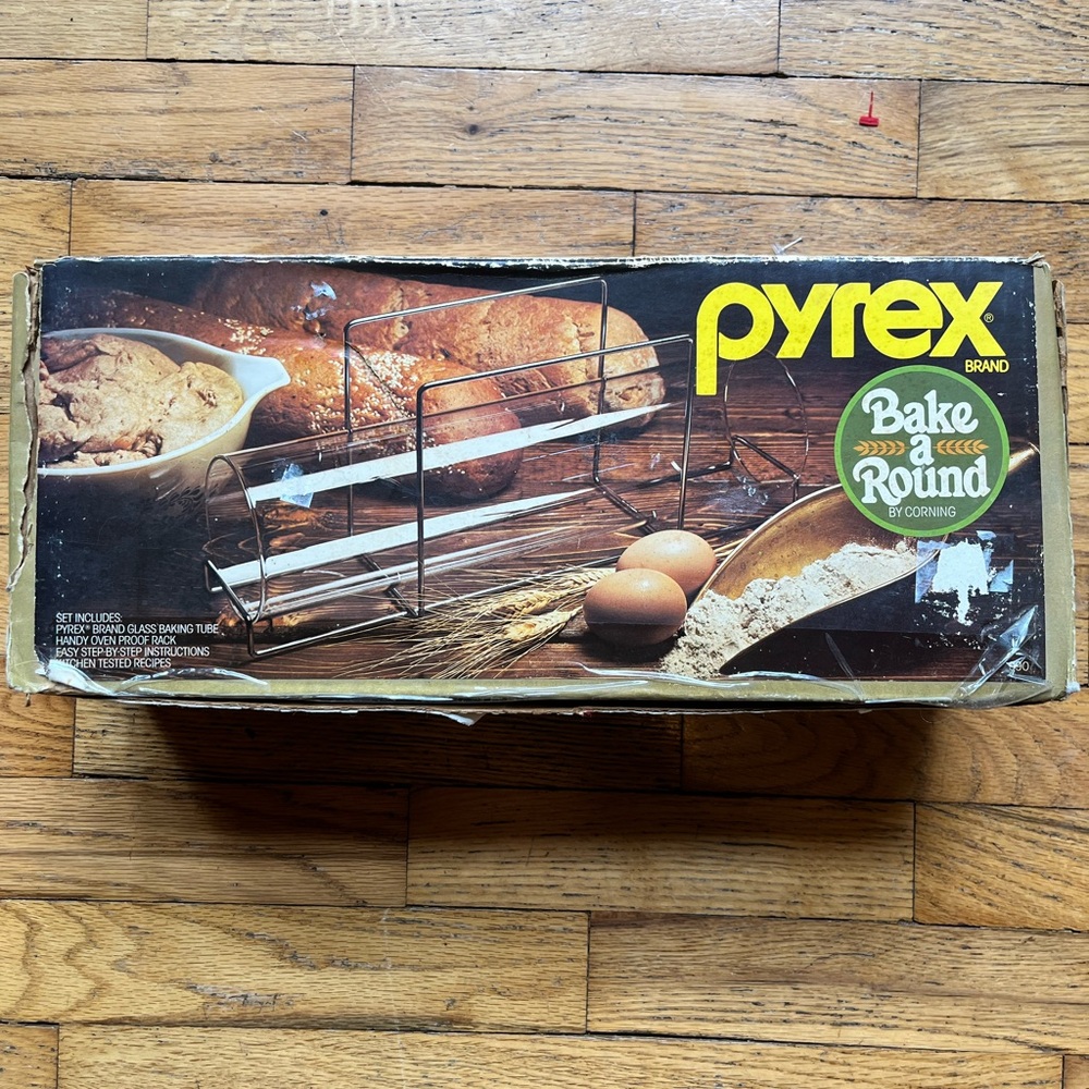 Pyrex Glass Baking Tube with Metal Rack - Picture 4 of 5